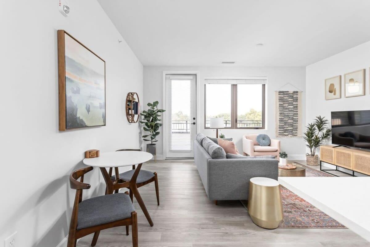 Cozysuites Stylish 2Br At Meridian Kessler Indianapolis Exterior photo